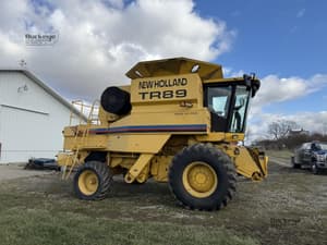 2002 New Holland TR89 Image