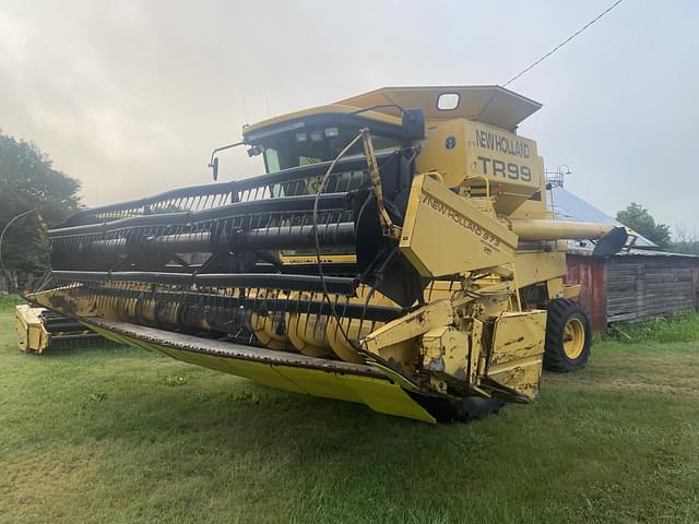 Image of New Holland TR99 equipment image 1