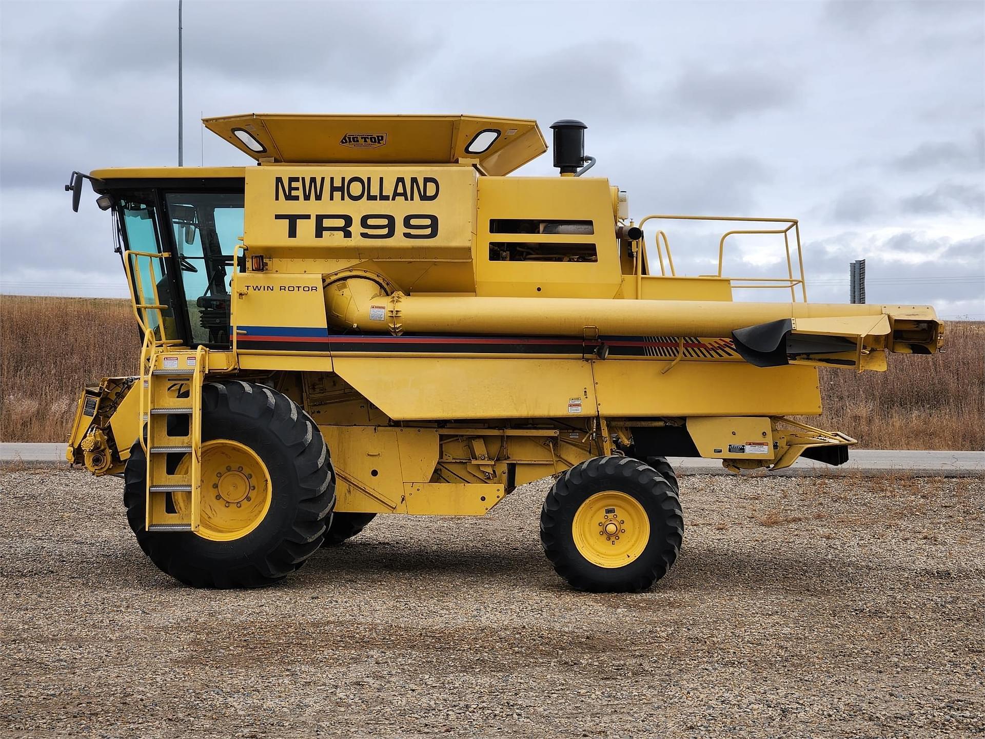 Main image New Holland TR99 1