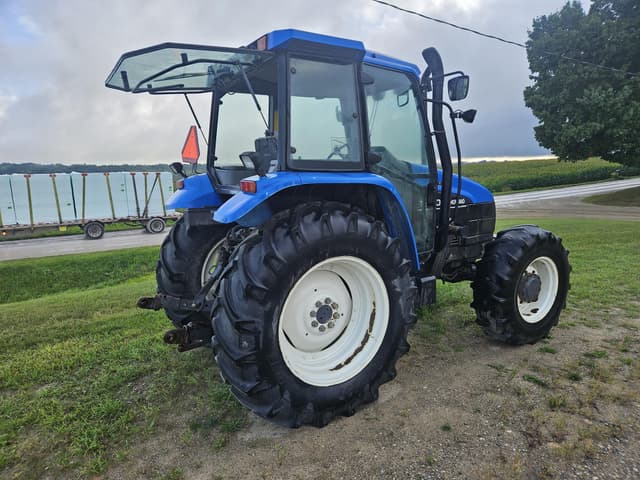 Image of New Holland TS110 equipment image 1