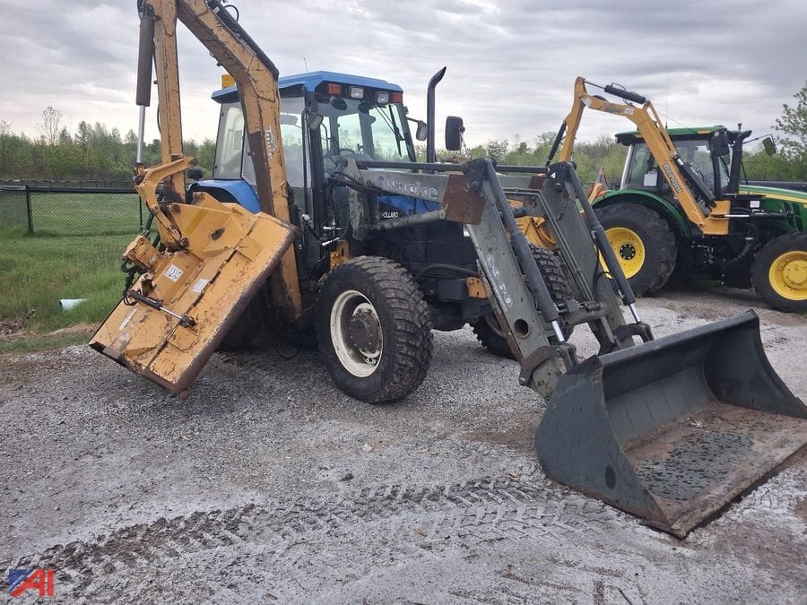 2002 New Holland TS110 Equipment Image0