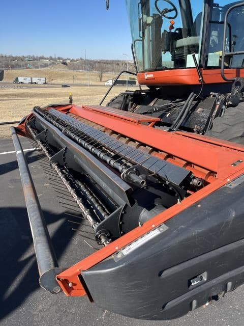 Image of Hesston 8450 equipment image 1