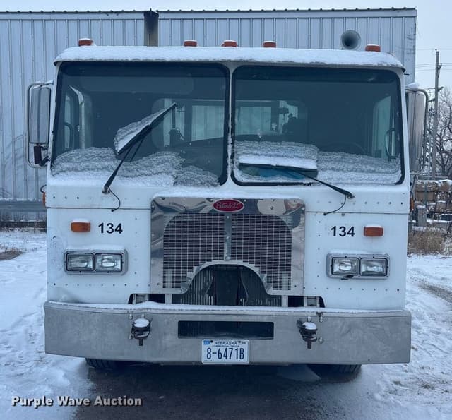 Image of Peterbilt 320 equipment image 1