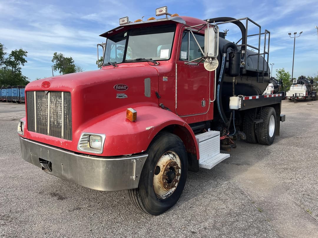 Image of Peterbilt 330 Primary image