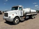 2002 Peterbilt 330 Image