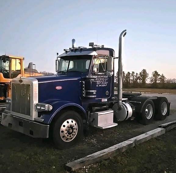 Image of Peterbilt 378 equipment image 1