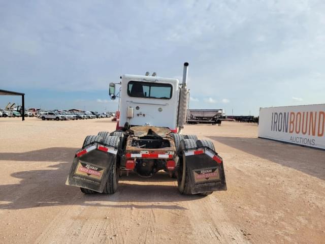 Image of Peterbilt 378 equipment image 3