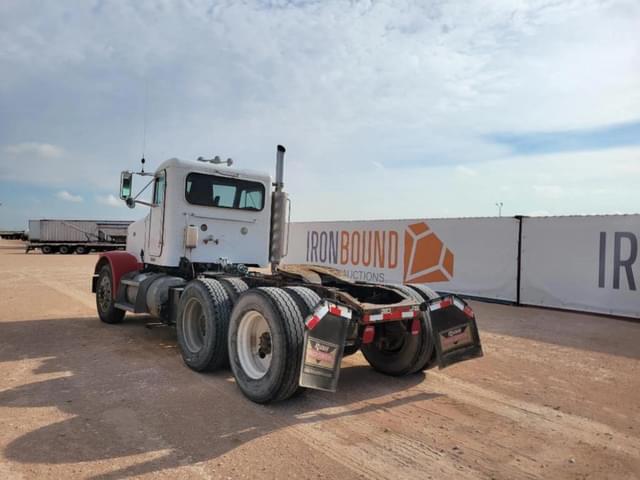 Image of Peterbilt 378 equipment image 2