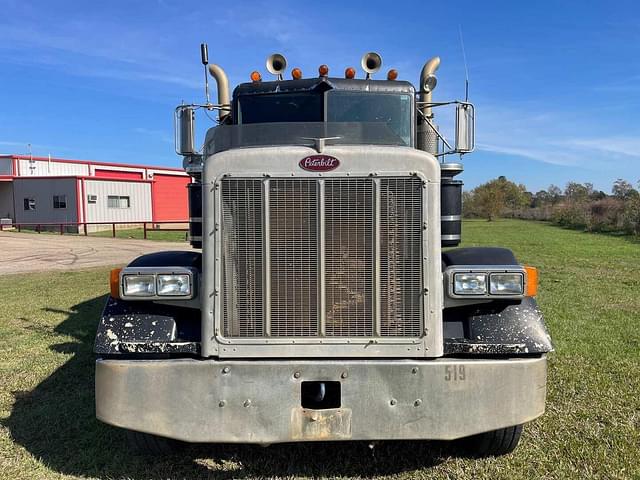 Image of Peterbilt 379 equipment image 2