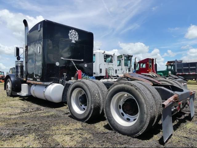 Image of Peterbilt 379 equipment image 3