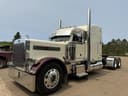 2002 Peterbilt 379 Image