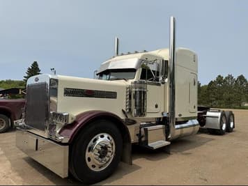 Main image Peterbilt 379