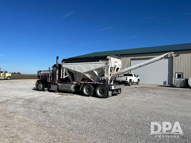 Image of Peterbilt 379 equipment image 3