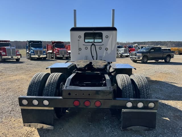 Image of Peterbilt 379 equipment image 3