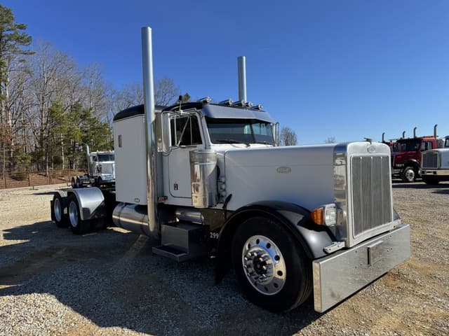 Image of Peterbilt 379 equipment image 1