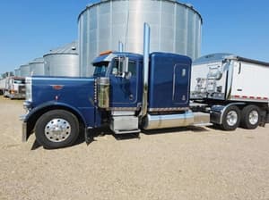 2002 Peterbilt 379 Image