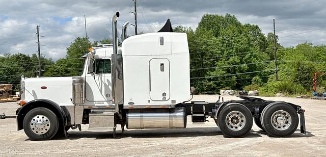 Image of Peterbilt 379 equipment image 1