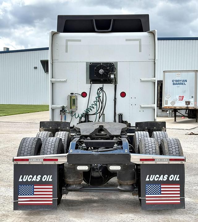 Image of Peterbilt 379 equipment image 3