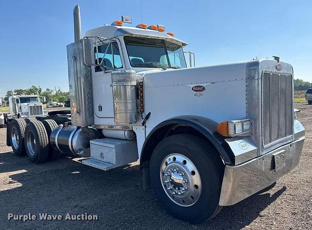 Image of Peterbilt 379 equipment image 2