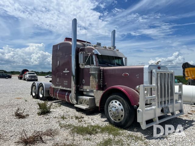 Image of Peterbilt 379 equipment image 4