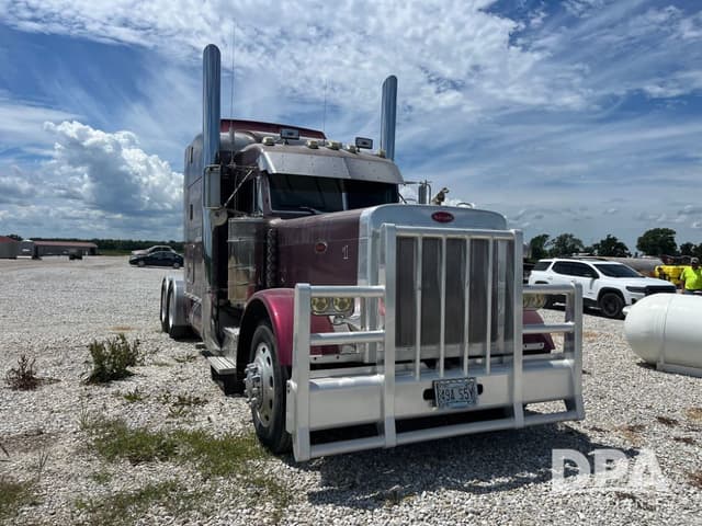 Image of Peterbilt 379 equipment image 3
