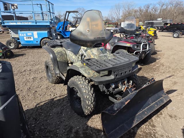 Image of Polaris Magnum 325 equipment image 2