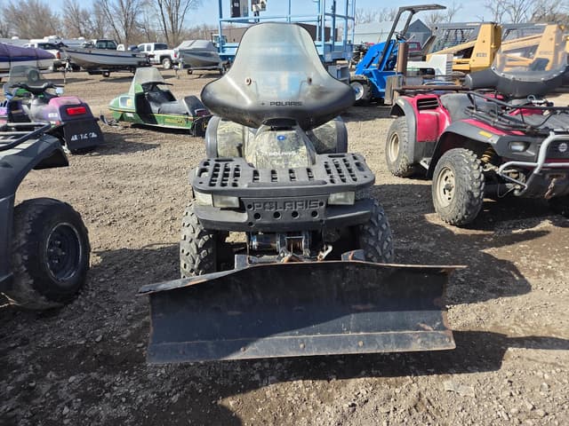 Image of Polaris Magnum 325 equipment image 1