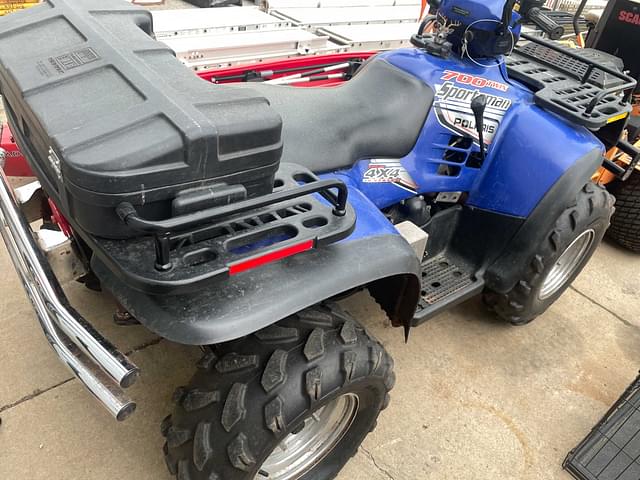 Image of Polaris Sportsman 700 equipment image 4