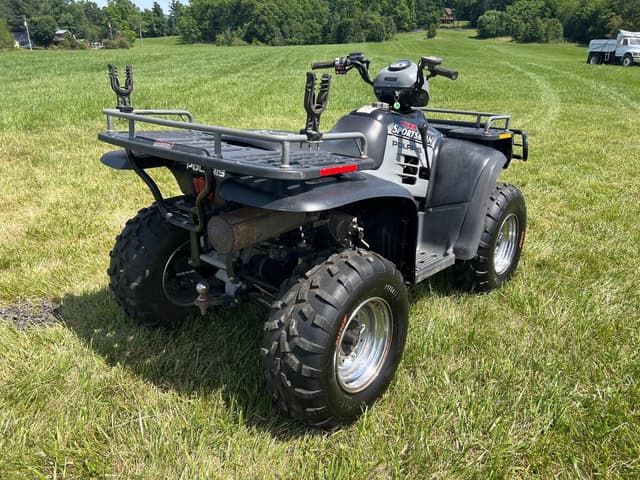 Image of Polaris Sportsman 700 equipment image 4