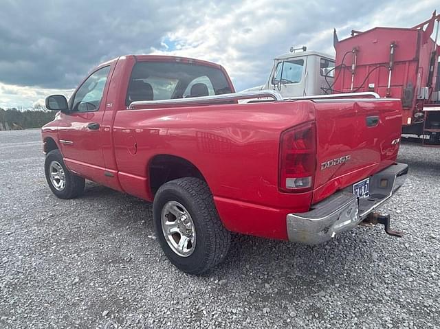 Image of Dodge Ram 1500 equipment image 3