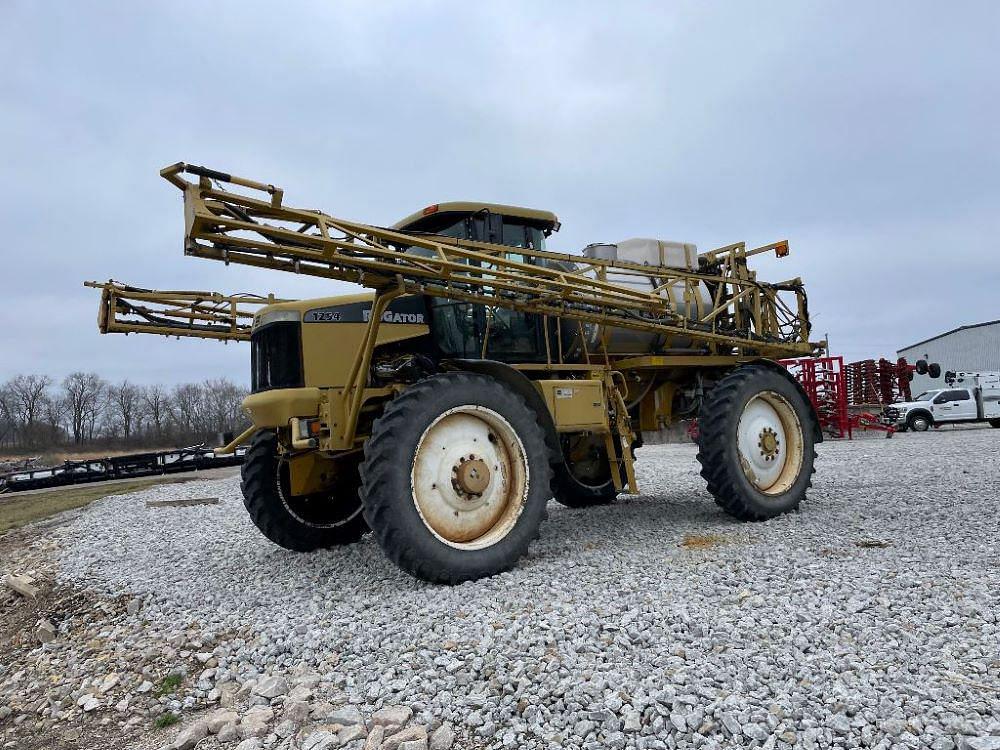 Main image Ag-Chem RoGator 1254 14