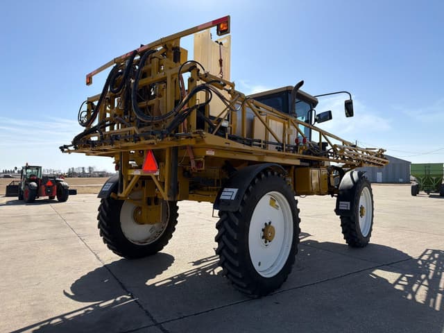 Image of Ag-Chem RoGator 854 equipment image 3