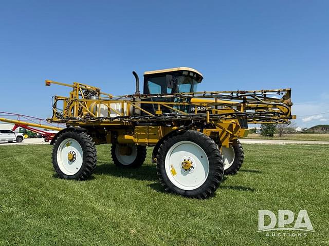 Image of Ag-Chem RoGator 854 equipment image 3