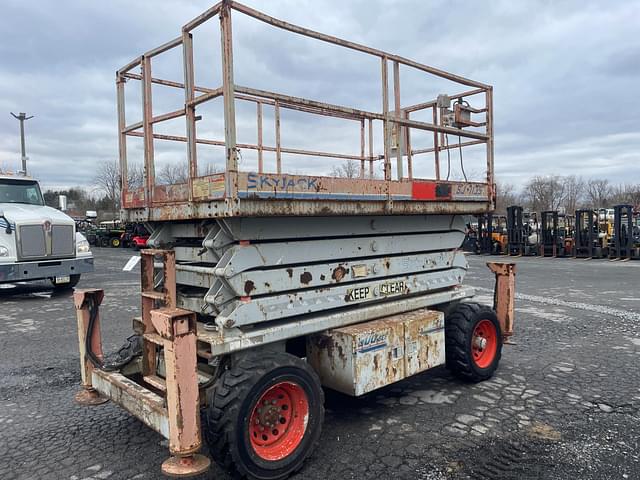 Image of Sky Jack SJ7135 equipment image 2