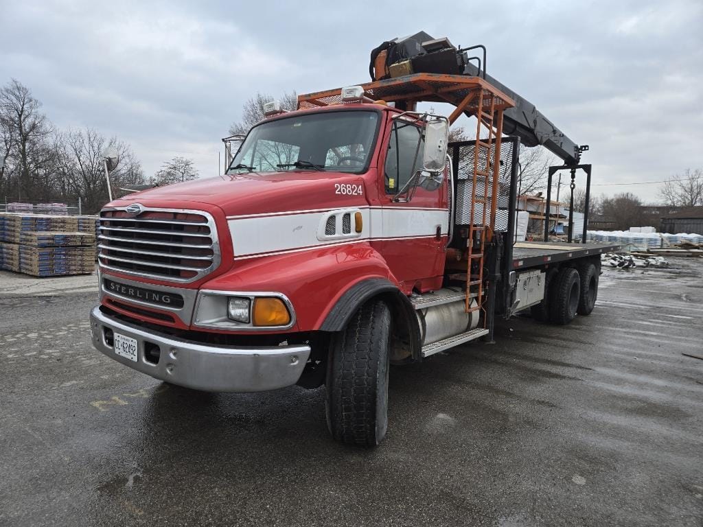 2002 Sterling L9500 Equipment Image0