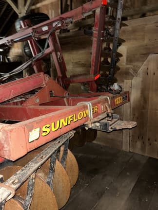 Image of Sunflower 1233-21 equipment image 4