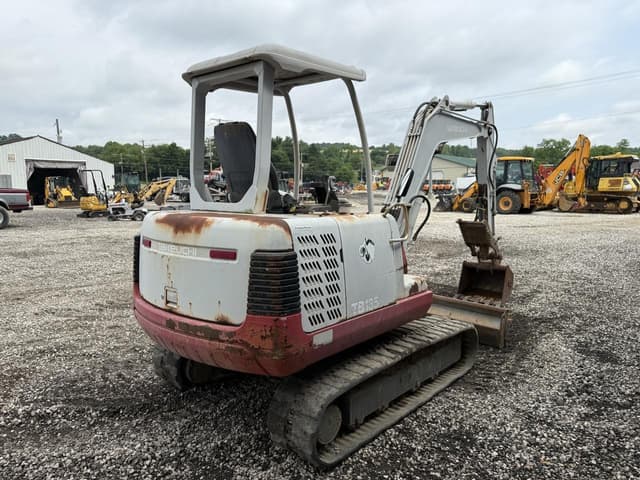 Image of Takeuchi TB035 equipment image 3
