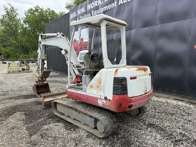 Image of Takeuchi TB035 equipment image 1