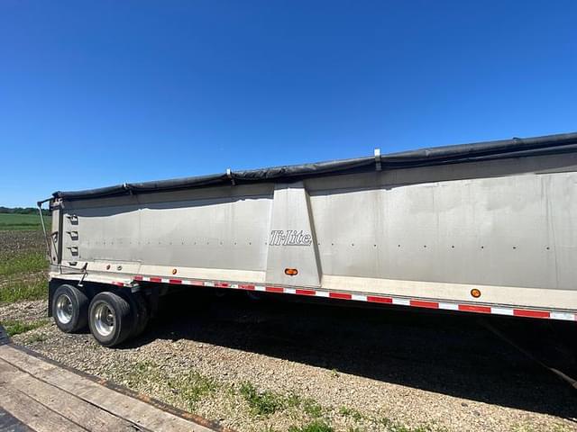 Image of Ti-Lite Aluminum Dump Trailer equipment image 2
