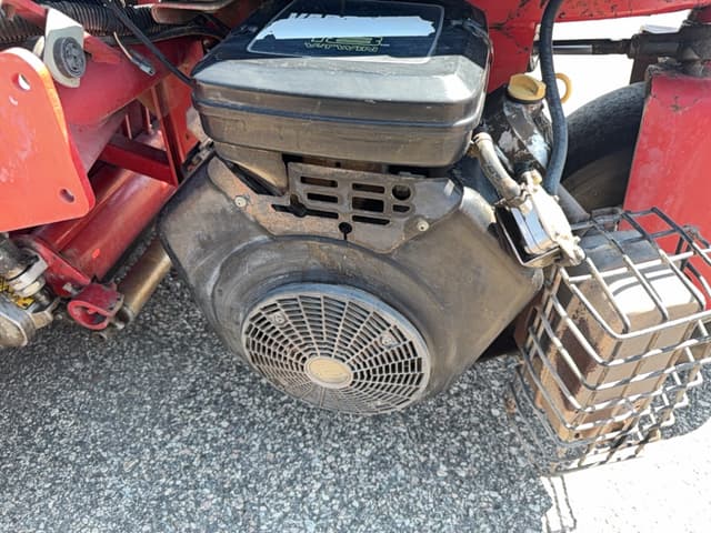 Image of Toro Greensmaster 3150 equipment image 4
