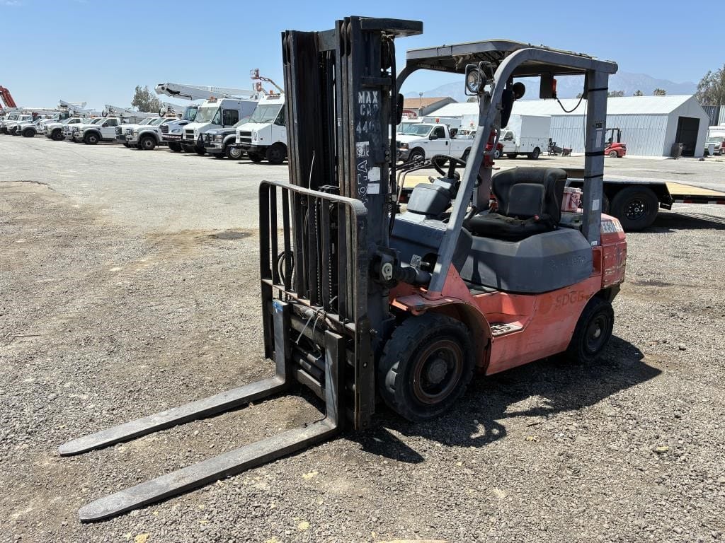 2002 Toyota 7FDU25 Equipment Image0