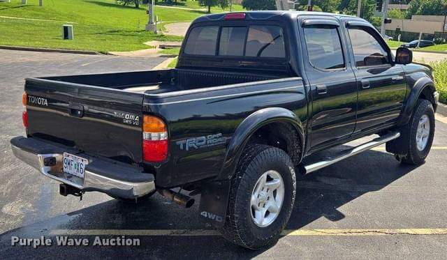 Image of Toyota Tacoma equipment image 4