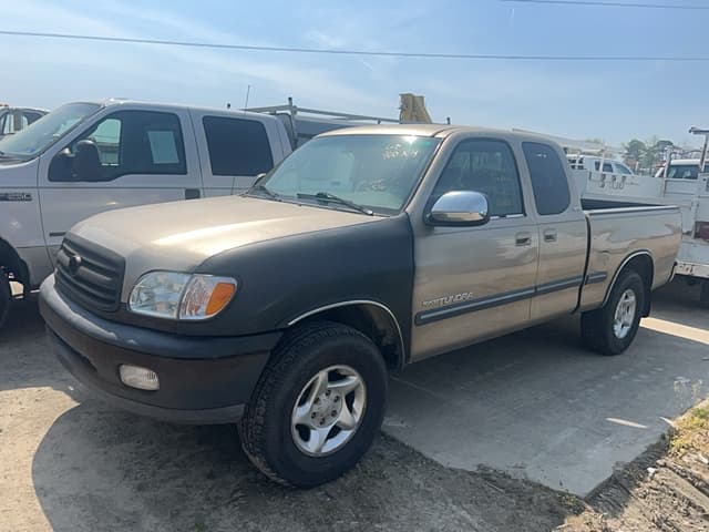 Image of Toyota Tundra equipment image 1