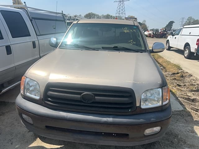 Image of Toyota Tundra equipment image 2