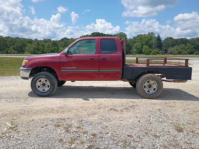 Image of Toyota Tundra equipment image 2