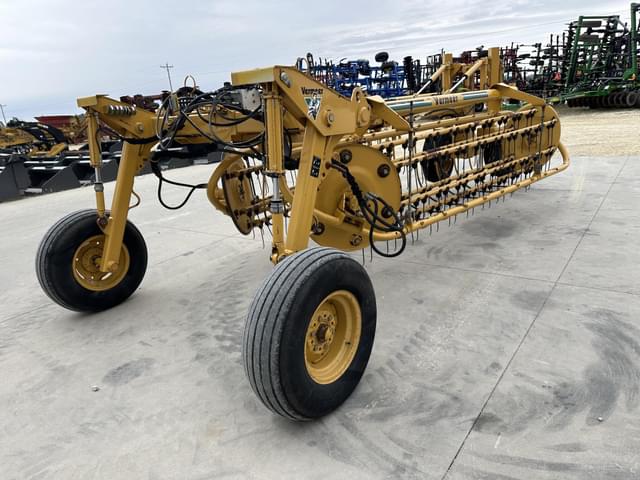 Image of Vermeer R24A equipment image 2
