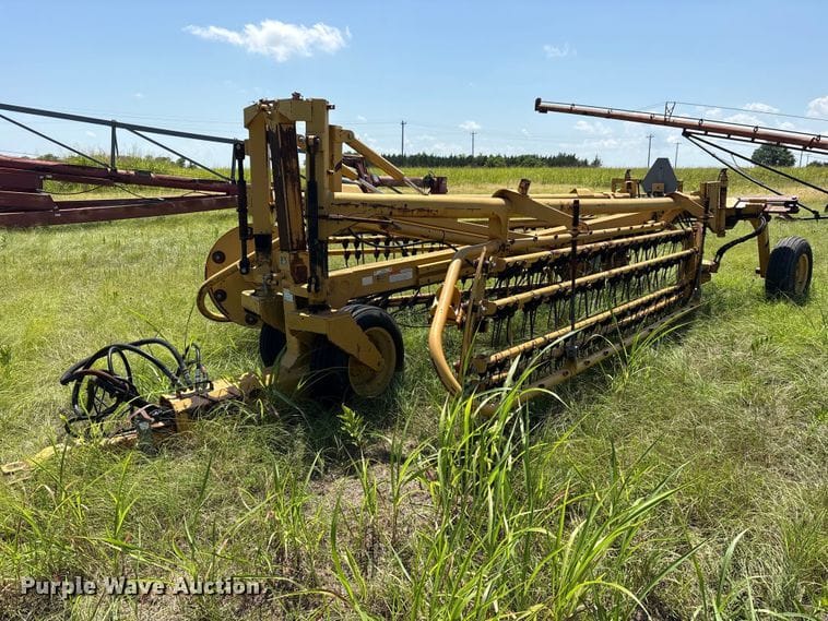 2002 Vermeer R28 Equipment Image0
