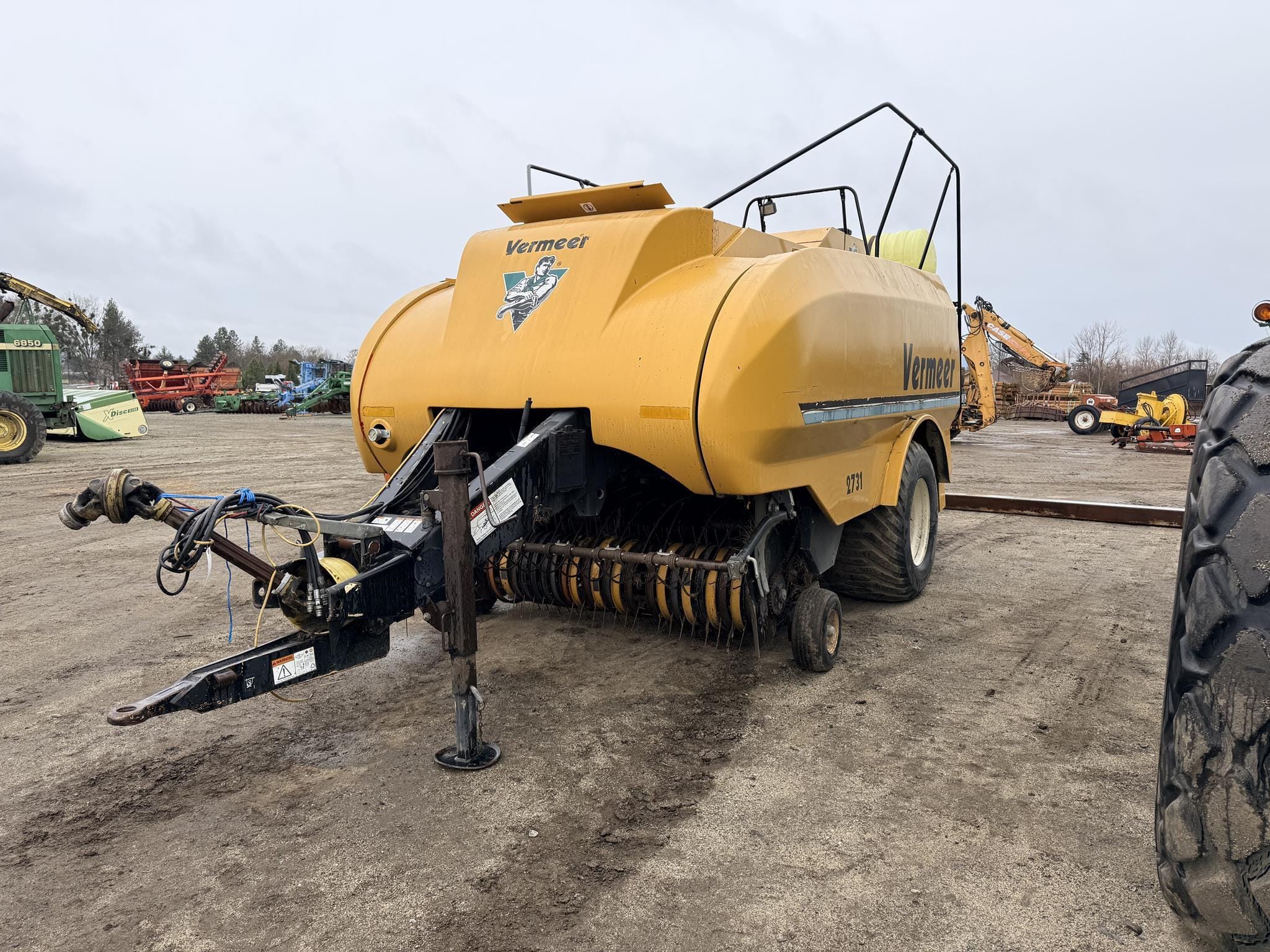 2002 Vermeer 2731 Equipment Image0