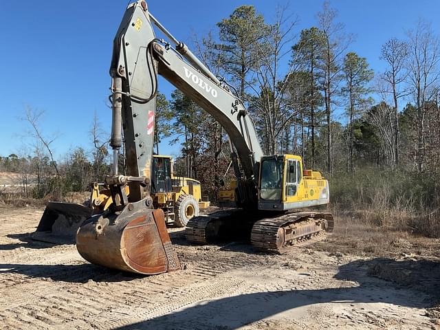 Image of Volvo EC460B LC equipment image 1