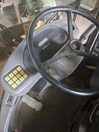 Image of Volvo L35B equipment image 3